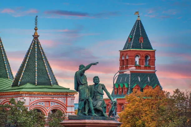 Поезда выходного дня: города с интересными музеями для школьников